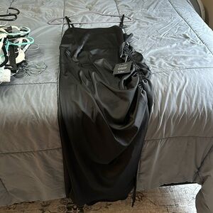 Lulus black dress. Size large